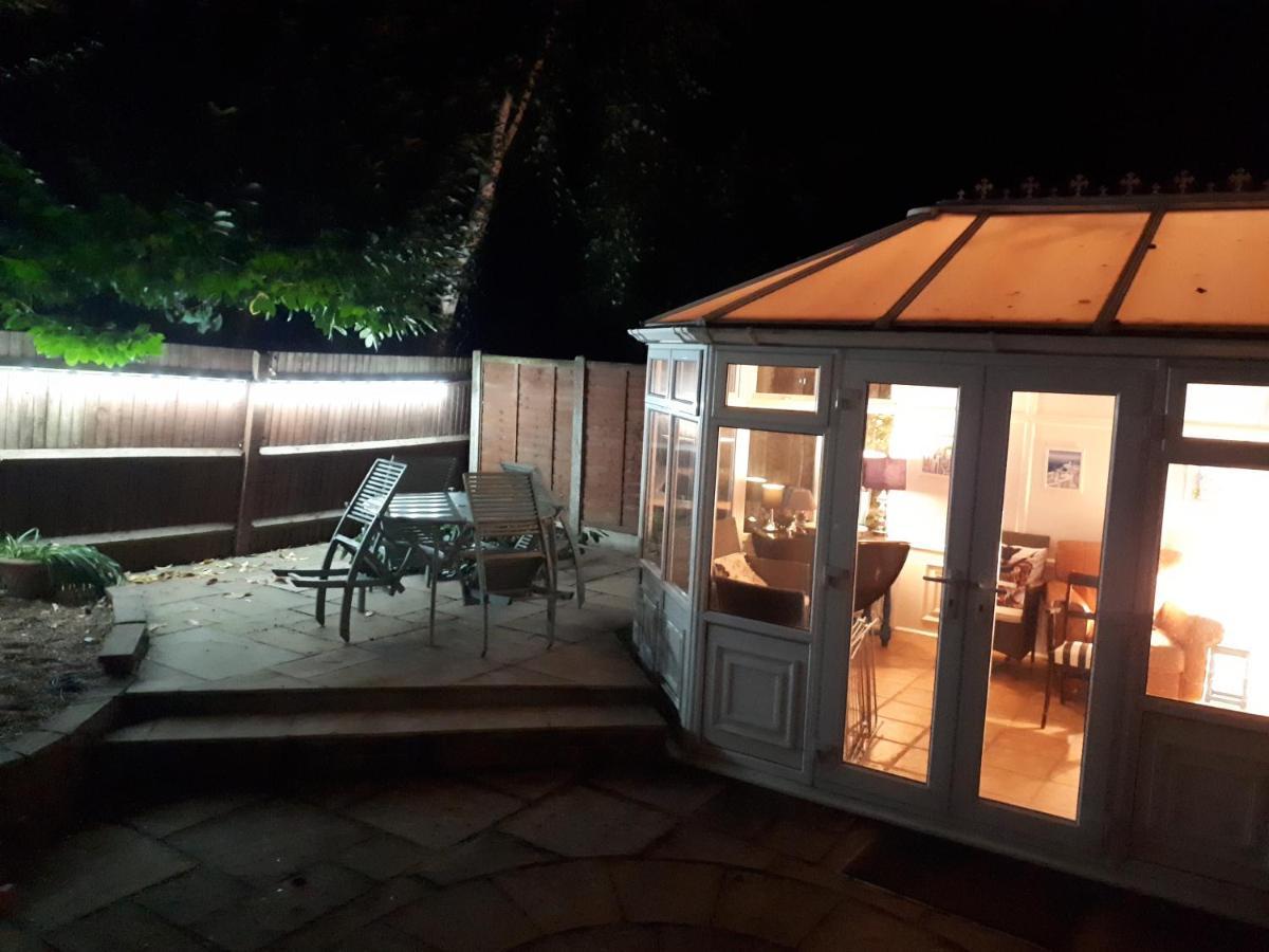 The Marlborough Villa Crawley  Exterior photo